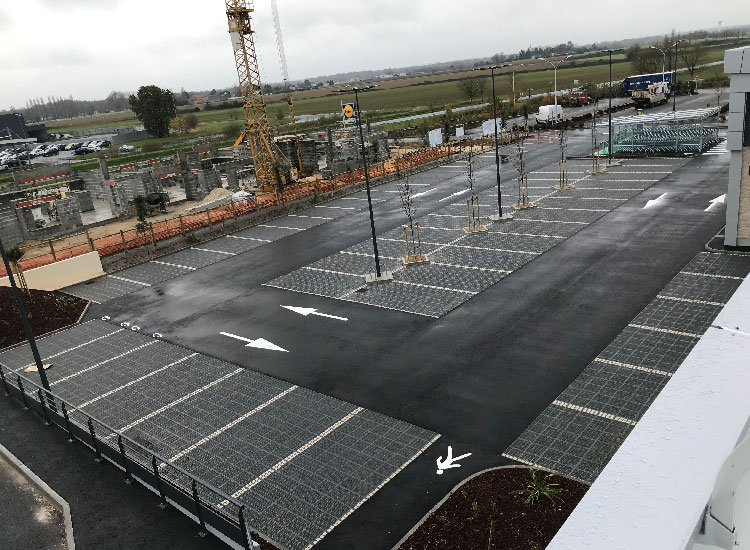 Travaux de terrassement du parking du Lidl de Gémozac (17)